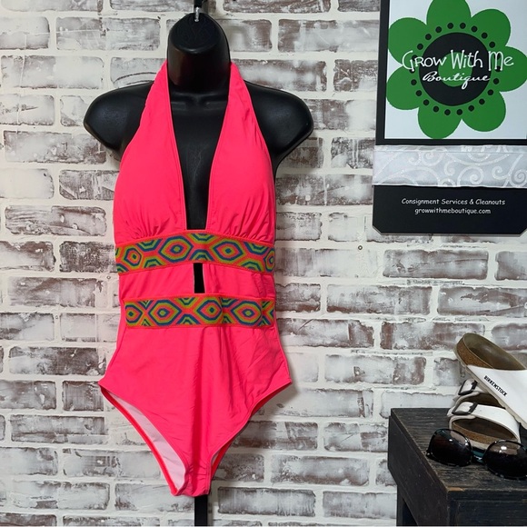 Vibrant Pink Halter Swimsuit with Geometric Belt xl - Picture 1 of 6